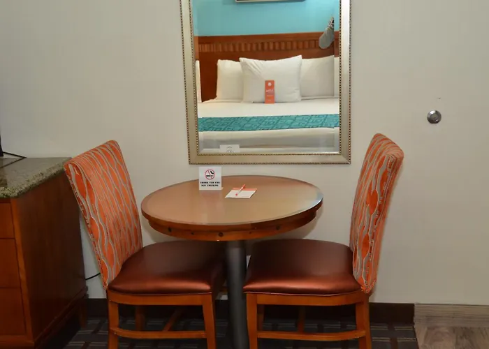 Howard Johnson By Wyndham Hotel